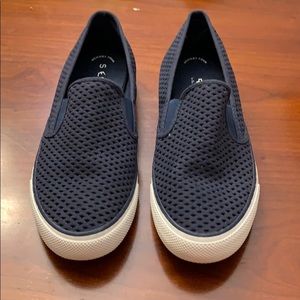 Women’s Navy Sperry Slip on Sneakers